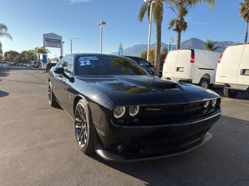 Used 2022 Dodge Challenger R/T Scat Pack w/ Plus Package image 2