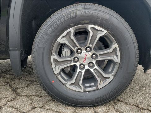 New 2026 GMC Sierra 1500 SLE w/ Preferred Package image 5