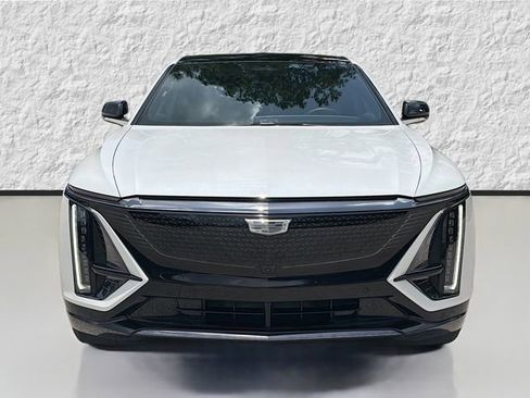 Used 2024 Cadillac Lyriq Sport AWD/4WD image 8