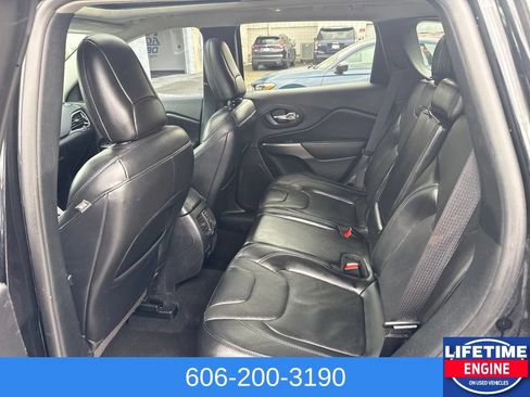 Used 2020 Jeep Cherokee Limited AWD/4WD image 14