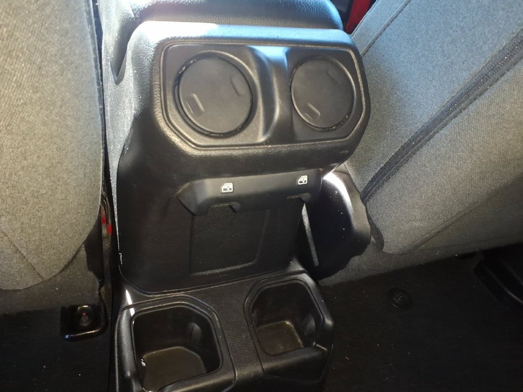 Used 2025 Jeep Wrangler Unlimited Sport AWD/4WD image 14