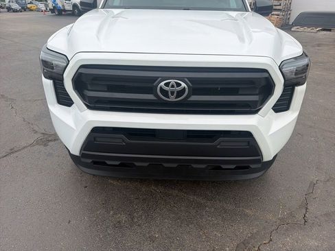 Used 2024 Toyota Tacoma SR RWD image 10