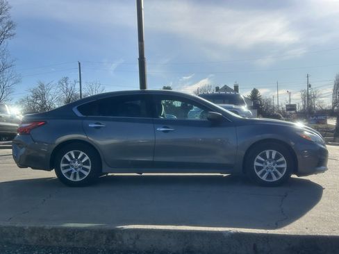 Used 2016 Nissan Altima 2.5 S w/ Power Driver Seat Package image 5