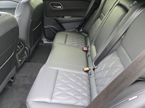 New 2026 Nissan Rogue Platinum w/ Platinum Premium Package image 18