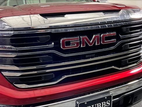 Used 2024 GMC Sierra 1500 SLT w/ SLT Premium Plus Package image 39