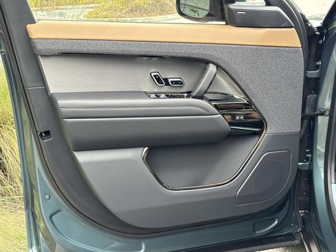 New 2026 Land Rover Range Rover Sport Dynamic SE AWD/4WD image 19