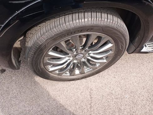 Used 2021 Nissan Armada Platinum image 11