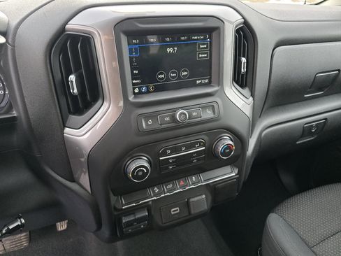 Used 2019 Chevrolet Silverado 1500 Custom Trail Boss image 34