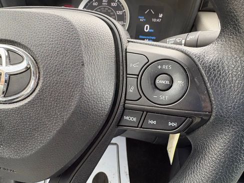 Used 2022 Toyota Corolla LE image 21
