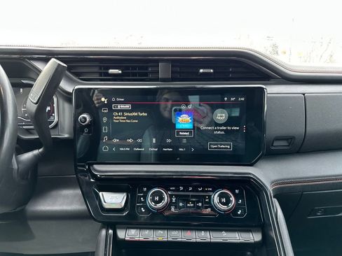 Used 2024 GMC Sierra 3500 AT4 w/ AT4 Premium Plus Package image 14