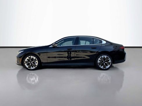 Certified 2026 BMW 530i xDrive AWD/4WD image 5