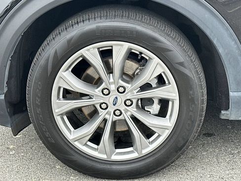 Used 2023 Ford Explorer XLT w/ Equipment Group 202A RWD image 28