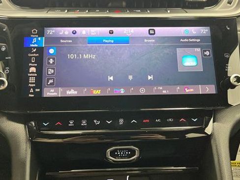 New 2026 Jeep Grand Cherokee Altitude image 13