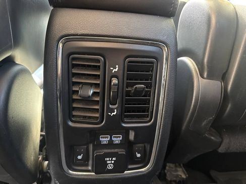 Used 2015 Dodge Durango Limited w/ Premium Group AWD/4WD image 17