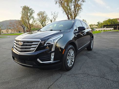 Used 2017 Cadillac XT5 Luxury w/ Driver Awareness Package image 3