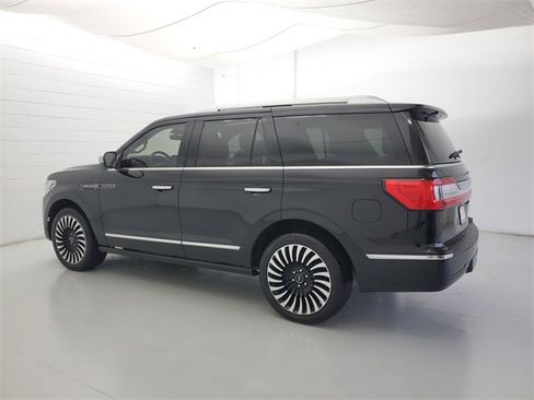 Used 2018 Lincoln Navigator Black Label image 7