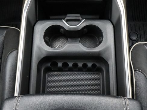 Used 2022 RAM 1500 Laramie AWD/4WD image 23
