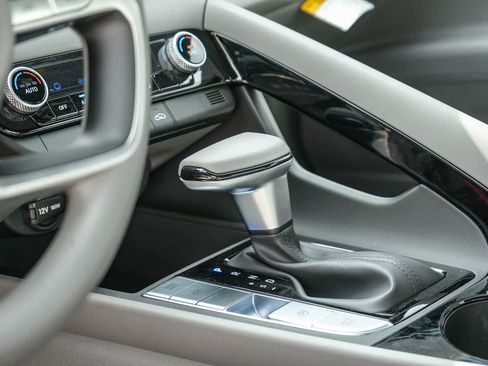 New 2025 Hyundai Elantra Blue image 27