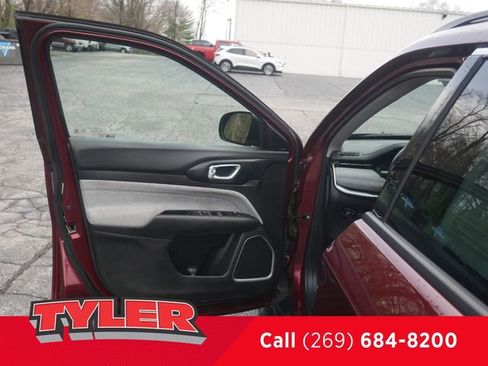 Used 2022 Jeep Compass Latitude AWD/4WD image 20
