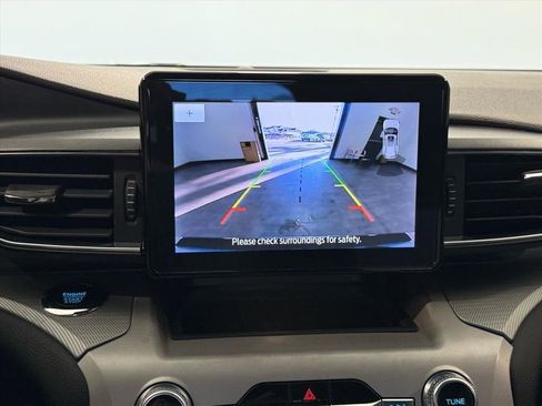 Certified 2023 Ford Explorer XLT w/ Equipment Group 202A image 25