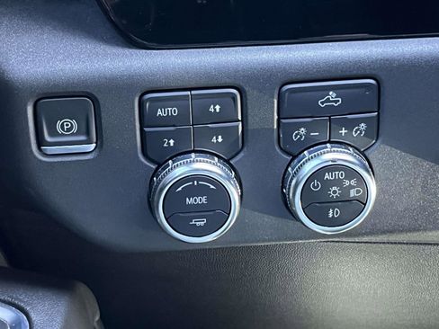 Used 2022 GMC Sierra 1500 Elevation image 29