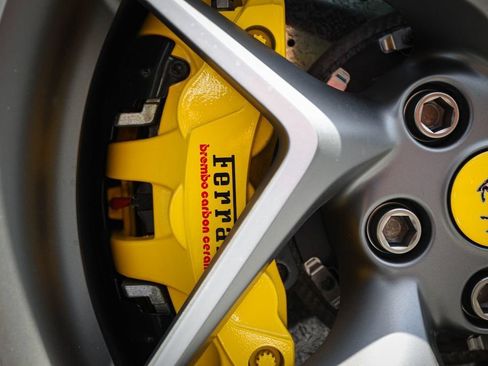 Used 2022 Ferrari F8 Tributo RWD image 16