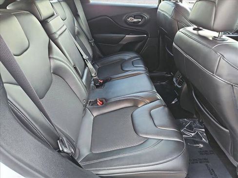 Used 2019 Jeep Cherokee Latitude Plus w/ Cold Weather Group image 25