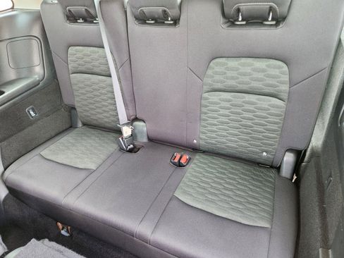 Used 2023 Nissan Pathfinder SV FWD image 34