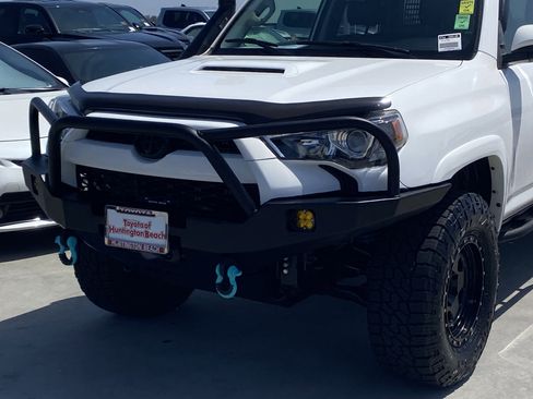 Used 2019 Toyota 4Runner TRD Off-Road Premium AWD/4WD image 7