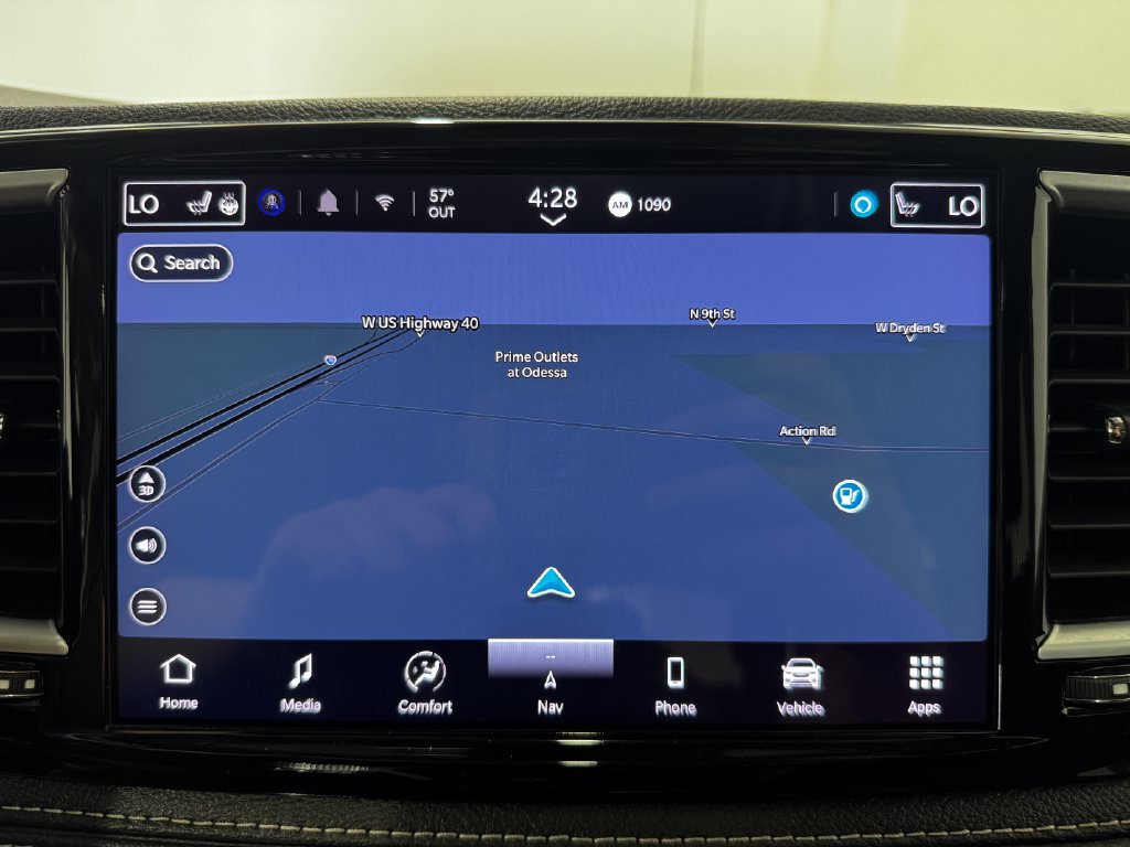 Used 2024 Chrysler Pacifica Limited FWD image 29