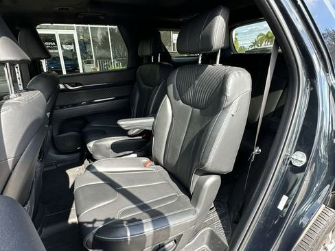 Used 2024 Hyundai Palisade Calligraphy image 25
