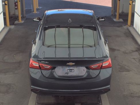 Used 2018 Volkswagen Passat 2.0T S image 4