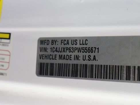 Used 2023 Jeep Wrangler Unlimited Sahara w/ Cold Weather Group AWD/4WD image 56