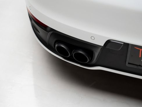 Used 2020 Porsche 911 Carrera image 31