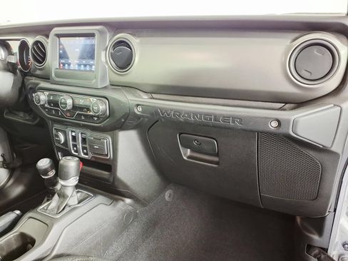 Used 2023 Jeep Wrangler Sport AWD/4WD image 7
