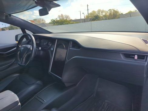 Used 2018 Tesla Model X P100D image 24