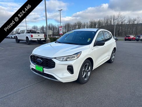 Used 2023 Ford Escape ST-Line w/ Equipment Group 301A image 3