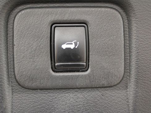 Used 2019 Nissan Murano Platinum w/ Cargo Package image 12