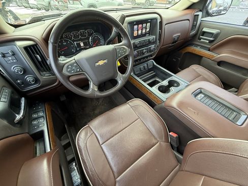 Used 2016 Chevrolet Silverado 1500 High Country w/ High Country Premium Package image 17
