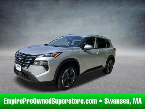 Used 2024 Nissan Rogue SV w/ SV Premium Package FWD image 1