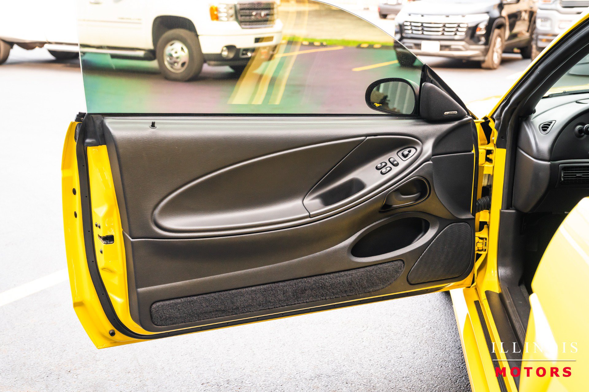 Used 2001 Ford Mustang Cobra RWD image 17