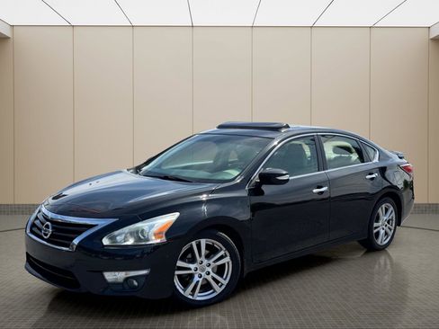 Used 2015 Nissan Altima 3.5 SL image 1