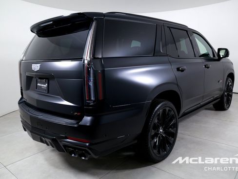 Used 2026 Cadillac Escalade V w/ LPO, ONYX Package AWD/4WD image 8