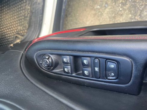 Used 2019 Jeep Compass Trailhawk w/ Cold Weather Group image 5