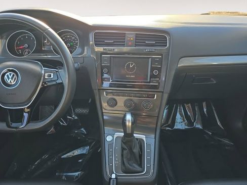 Used 2020 Volkswagen Golf 4-Door image 11