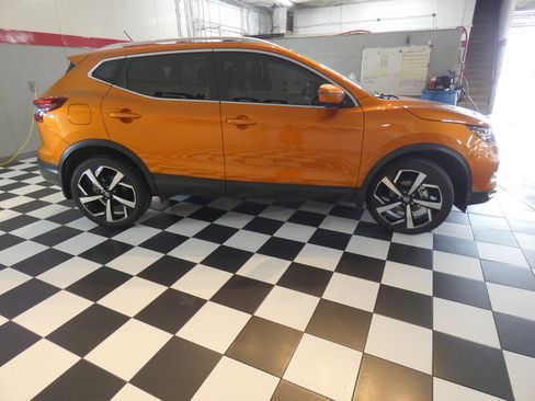 Used 2022 Nissan Rogue Sport SL w/ Premium Package AWD/4WD image 4