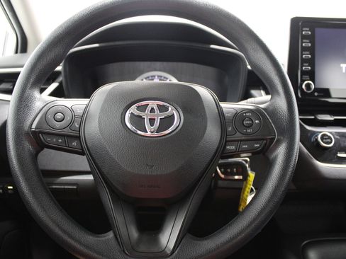 Used 2021 Toyota Corolla LE FWD image 29