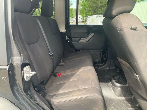 Used 2014 Jeep Wrangler Unlimited Sport w/ Quick Order Package 24S AWD/4WD image 11