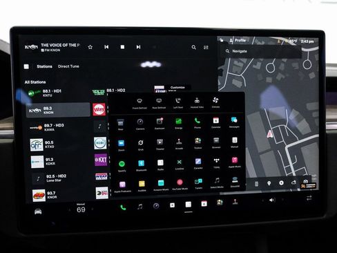 Used 2022 Tesla Model X image 27