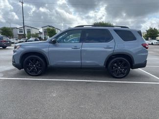 Used 2025 Honda Pilot Black Edition video 2